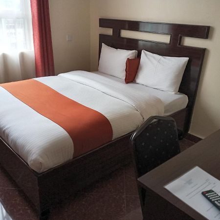 Claire De Lune Moonlight Hotel Nakuru Exterior foto